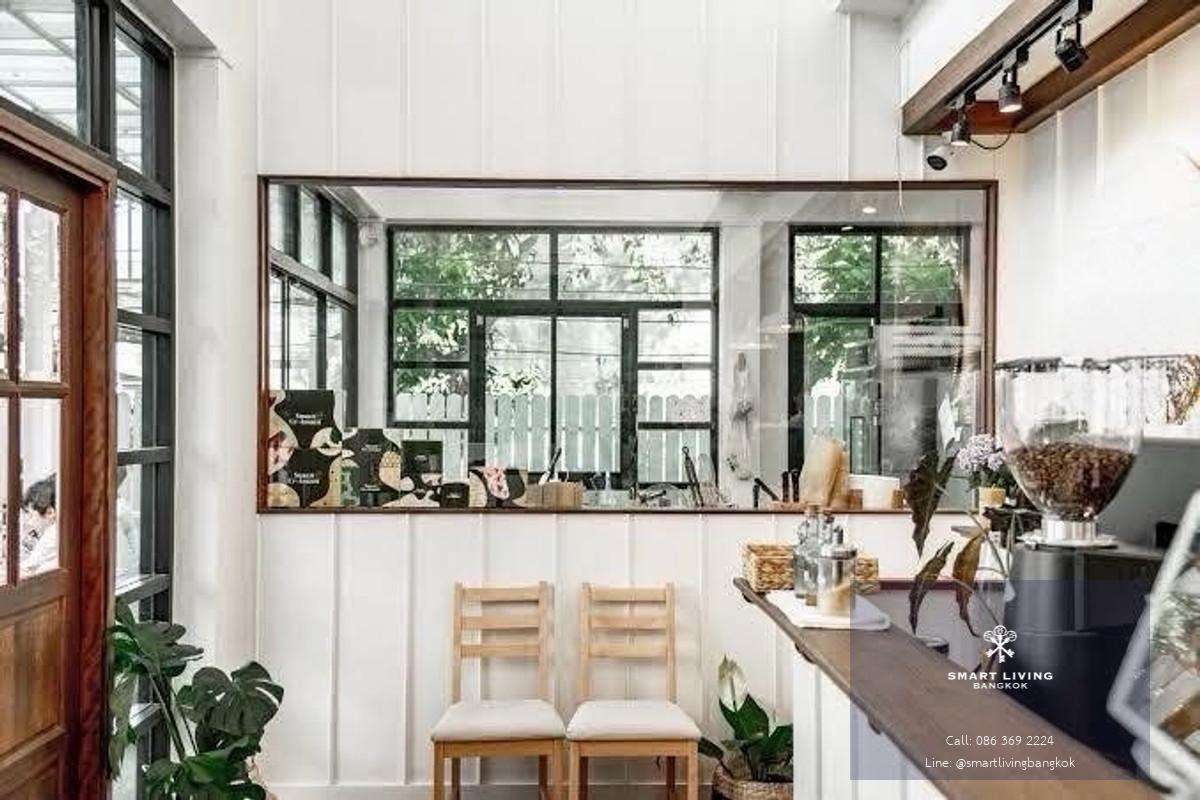 ให้เช่าอาคารพาณิชย์ 2 ชั้น สไตล์คาเฟ่ เอกมัย ใกล้ถนนสุขุมวิท พื้นที่ 200 ตร.ม.