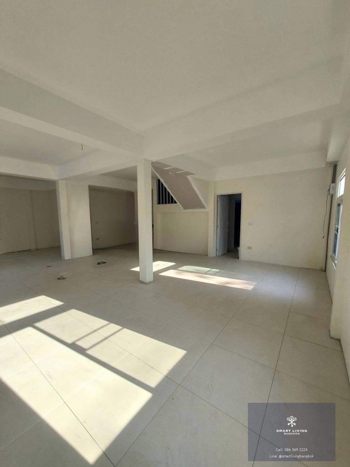 ให้เช่าบ้านเดี่ยว สุขุมวิท 71 เลี้ยงสัตว์ได้ เดินทางสะดวก เข้าออกได้หลายเส้นทาง