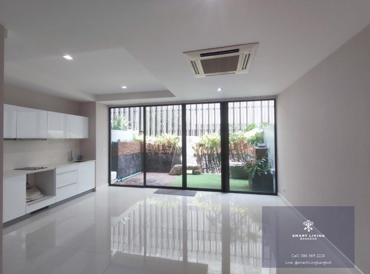 ให้เช่าบ้าน  Park Lane Ekamai  4 ชั้น 3 ห้องนอน ใกล้BTS เอกมัย ใกล้Gateway Ekamai