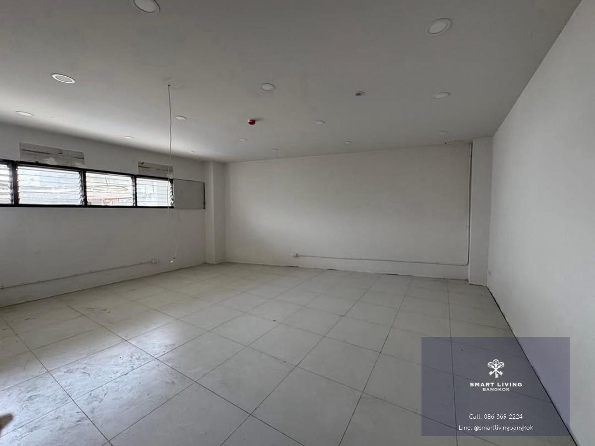 ขาย/ให้เช่า อาคารสำนักงาน 4 ชั้น ติดถนนสุขสวัสดิ์ ใกล้ BTS ประชาอุทิศ พื้นที่ 1,400 ตร.ม จอดรถ 16+ คัน เหมาะสำนักงานใหญ่หรือองค์กรขนาดใหญ่