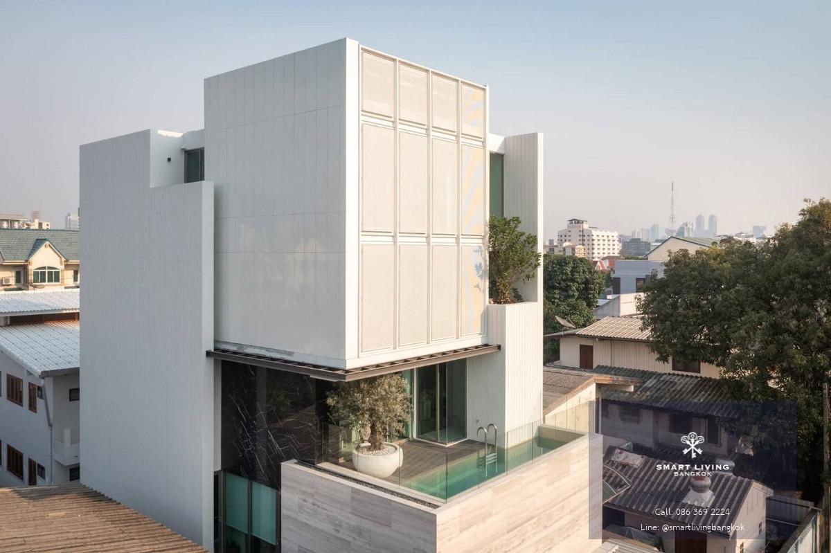 🔥ขายพร้อมอยู่โฮมออฟฟิศ 5 ชั้น สไตล์โมเดิร์นลักชูรี่หรูหรา พร้อมลิฟต์ และสระว่ายน้ำส่วนตัว ย่านอินทามระ | 450+ ตร.ม. | BTS อารีย์-สะพานควาย | ที่จอดรถในร่ม 6 คัน |