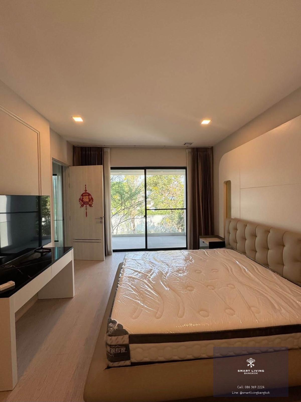 ให้เช่าบ้านเดี่ยวหรูระดับท็อปคลาส (4 นอน 5 น้ำ ไซส์ใหญ่ 380 ตร.ม.) ทำเลศักยภาพพระราม 9 - ศรีนครินทร์ พื้นที่กว้างขวาง สังคมคุณภาพเหนือระดับ