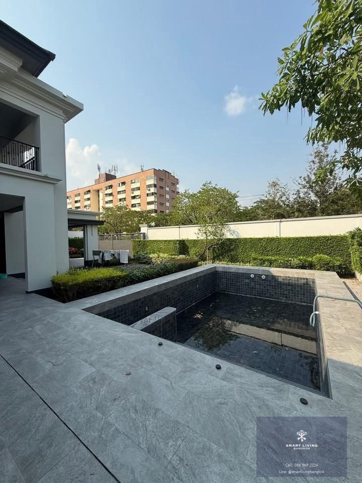 ให้เช่าบ้านเดี่ยว 5 ห้องนอน พร้อมสระว่ายน้ำ ใกล้ Brighton College Bangkok ทำเล Krungthep Kreetha เลี้ยงสัตว์ได้