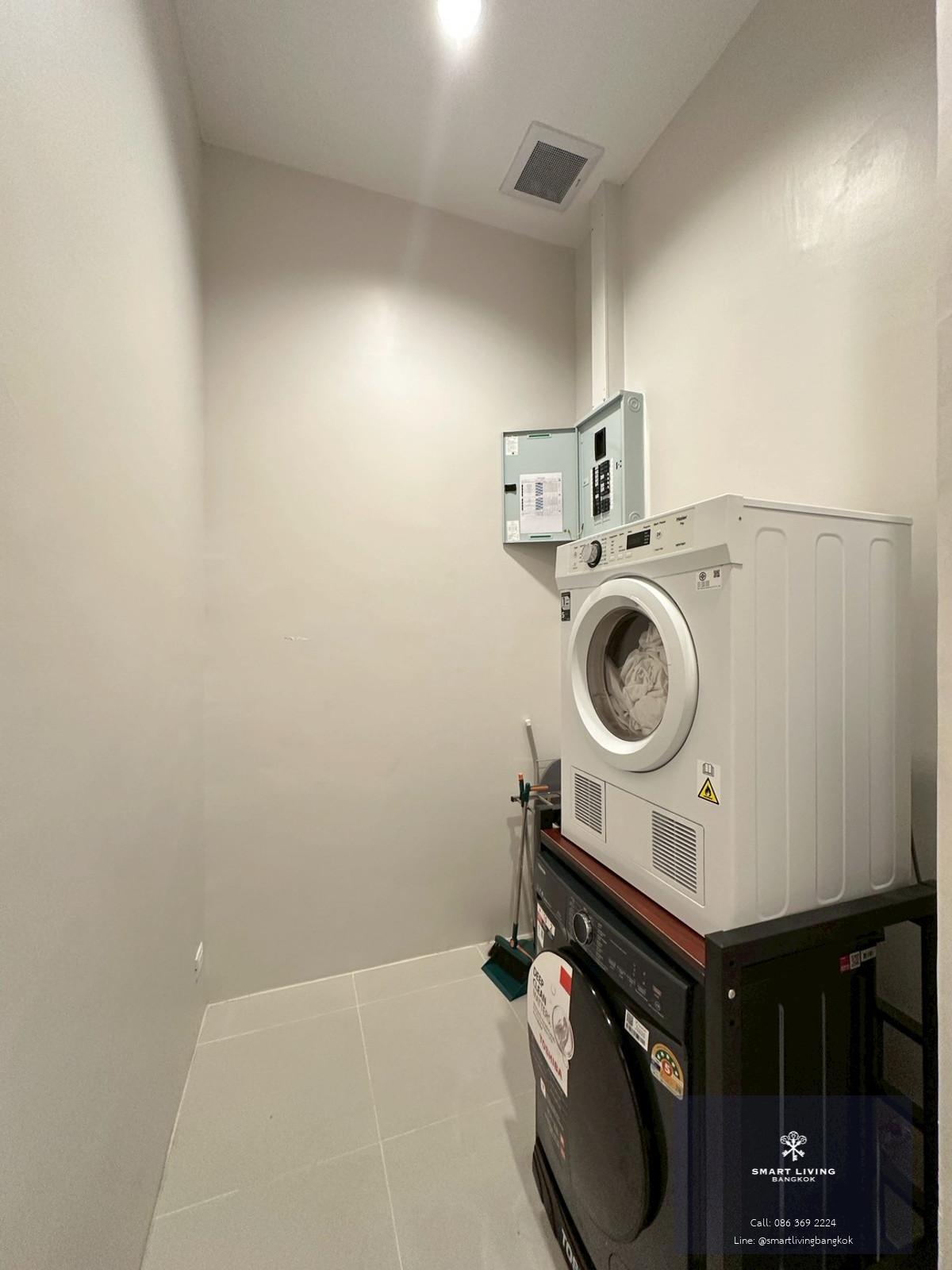 Luxury Family Penthouse-Style Living in Sathorn | Large 4-Bedroom Near BTS St. Louis | และรายล้อมด้วยอาคารสำนักงาน โรงเรียนนานาชาติ โรงพยาบาล และร้านอาหารระดับนานาชาติ