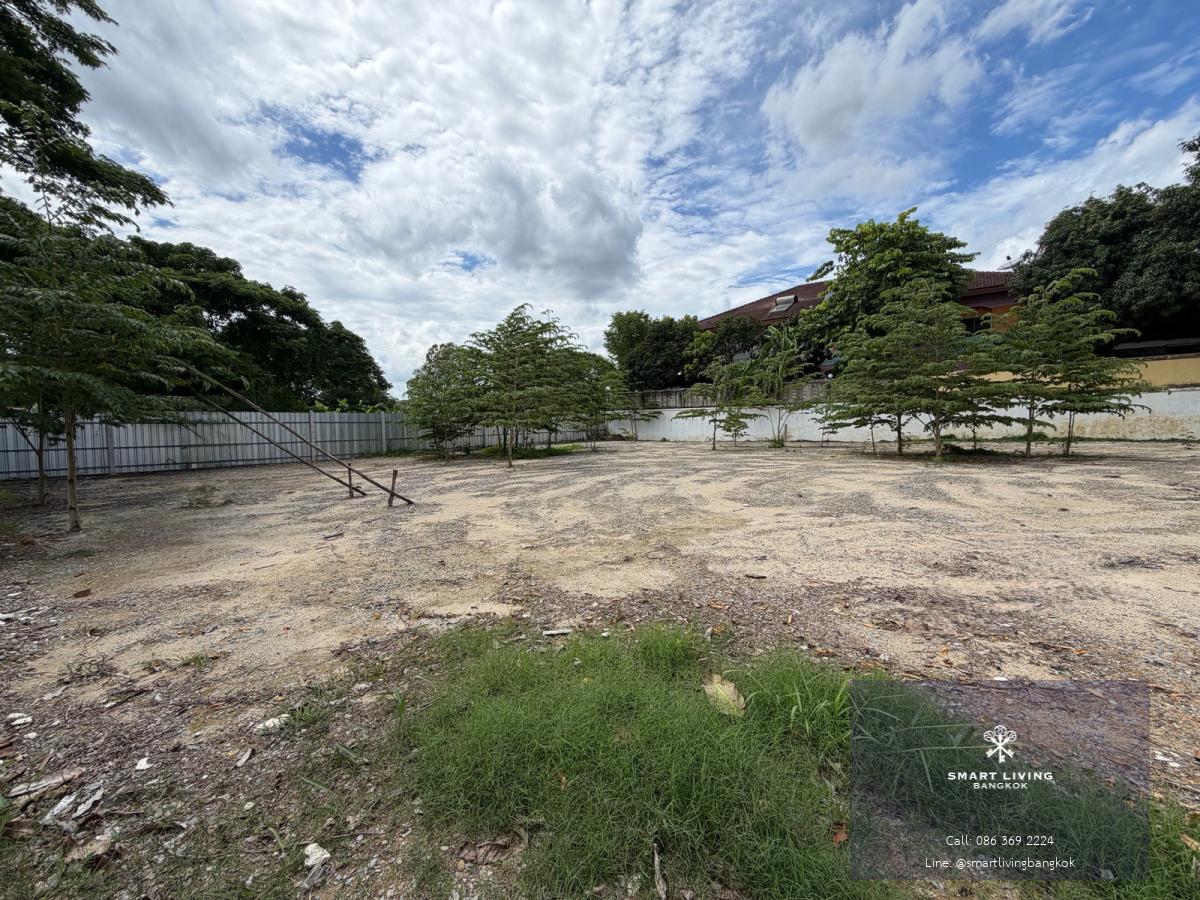 ขายที่ดินทำเลหายากย่านศรีนครินทร์ ใกล้สวนหลวง ร.9 เหมาะสร้างบ้านและลงทุนระยะยาว