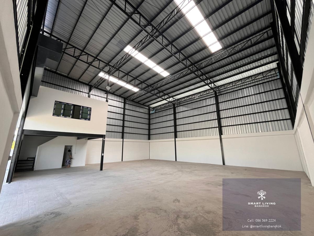 ให้เช่าโกดังพร้อมออฟฟิศ ลาดกระบัง 14 ทำเลทอง ใกล้มอเตอร์เวย์  (มี 2 ขนาดให้เลือก)