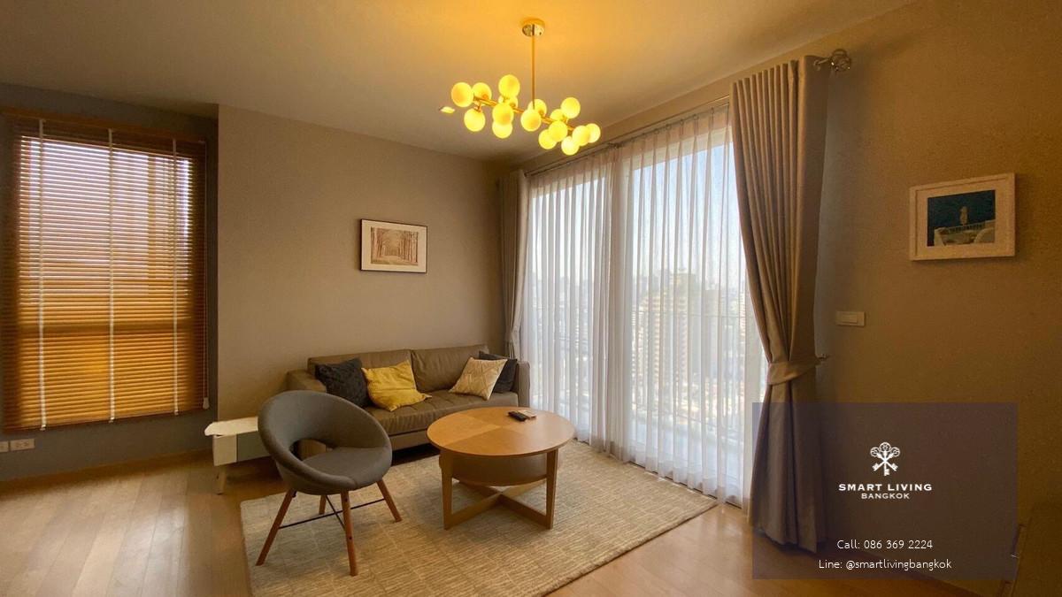 ขายและให้เช่าคอนโด HQ Thonglor ห้องมุม 1 ห้องนอน รีโนเวท ชั้นสูง ใกล้ BTS ทองหล่อ พร้อมอ่างอาบน้ำ