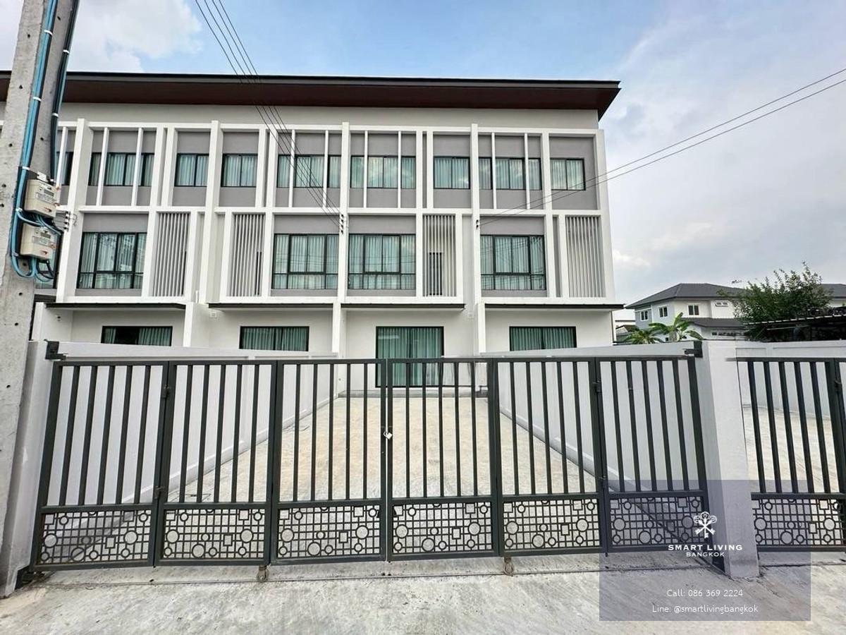 ทาวน์โฮมให้เช่า โชคชัย 4 สตรีวิทยา 2 พื้นที่ใช้สอย 300 ตร.ม ฟังก์ชันครบ รองรับทั้งอยู่อาศัยและทำธุรกิจ