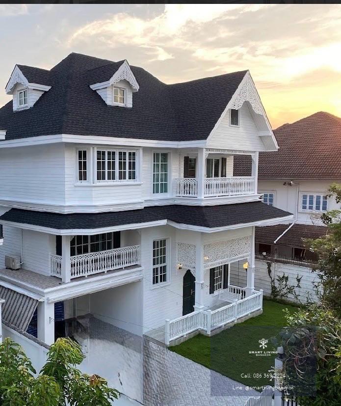 บ้านเดี่ยวให้เช่า /ขาย สุขุมวิท 107 แฟนตาเซีย วิลล่า 3 บ้าน 3 ชั้น พื้นที่กว้าง เลี้ยงสัตว์ได้ ใกล้ BTS แบริ่ง