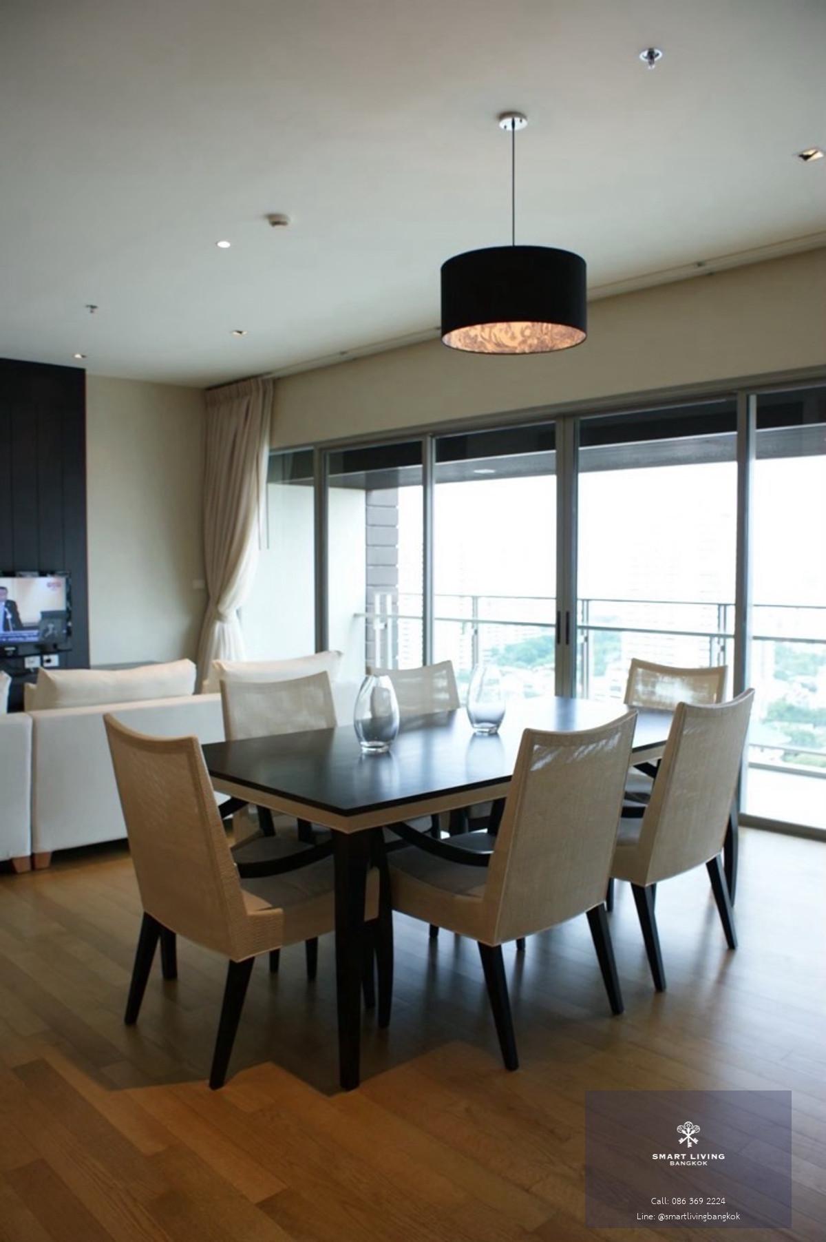 📢👇 The Madison Sukhumvit 41 , large corner unit, fully furnished.