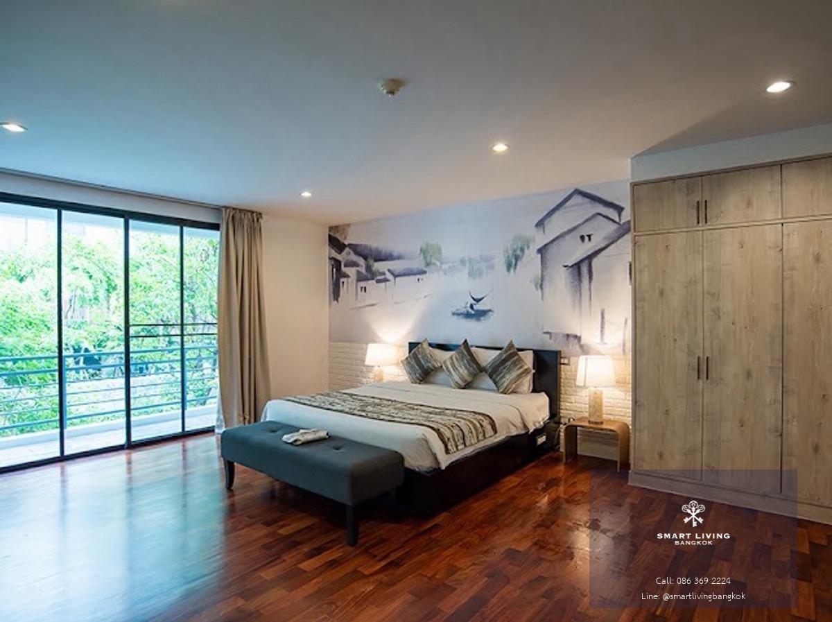 คอนโด 4 ห้องนอน ขนาดใหญ่ 300 ตร.ม. ย่านต้นสน ใกล้สวนลุมพินี และ Central Embassy