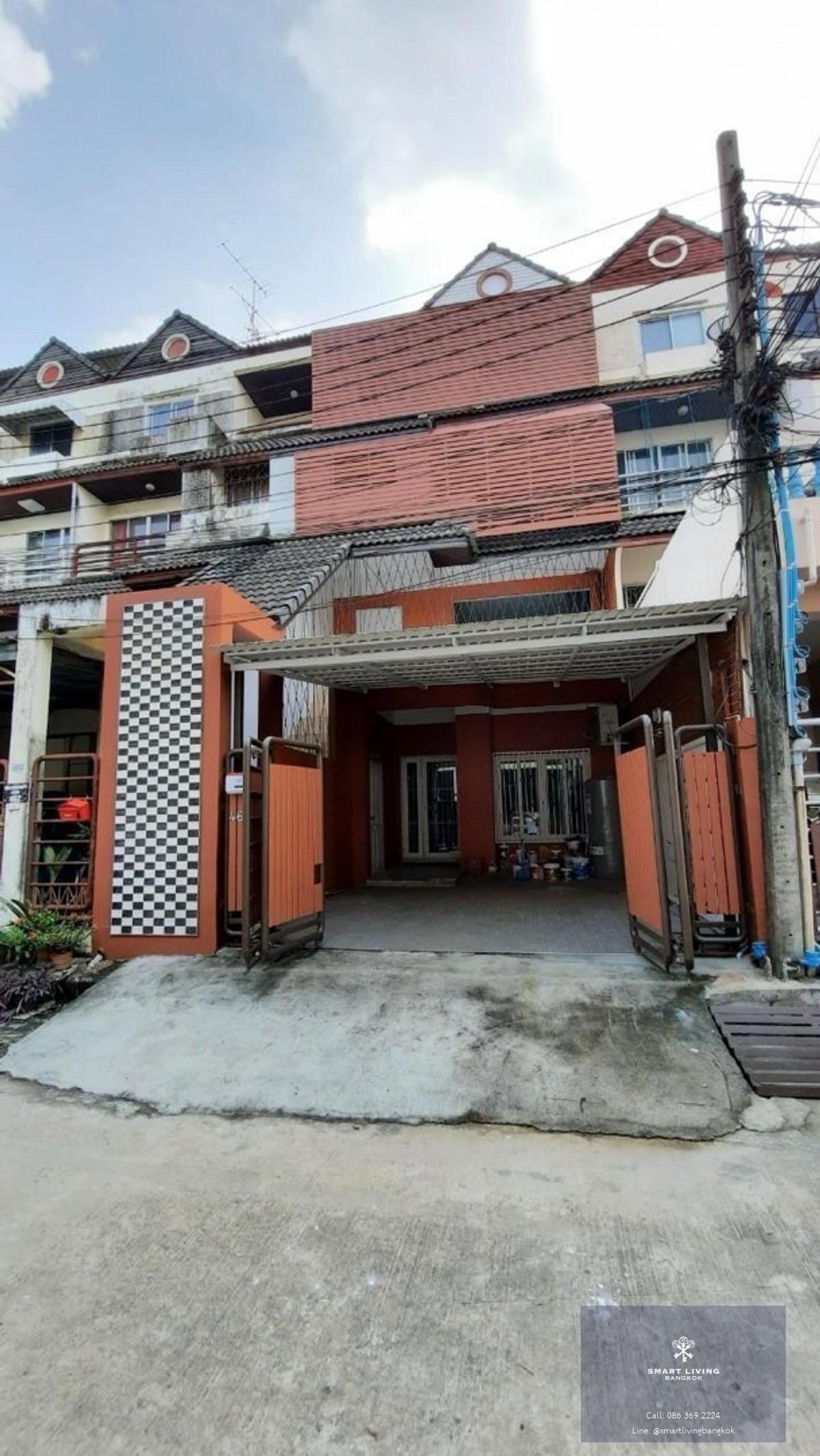 🔥 ขายด่วน Townhouse Waratorn Ville , 5 ห้องนอน ใกล้ The Nine พระราม 9, ทองหล่อ , มอเตอร์เวย์, ทางด่วนรามอินทรา-อาจณรงค์