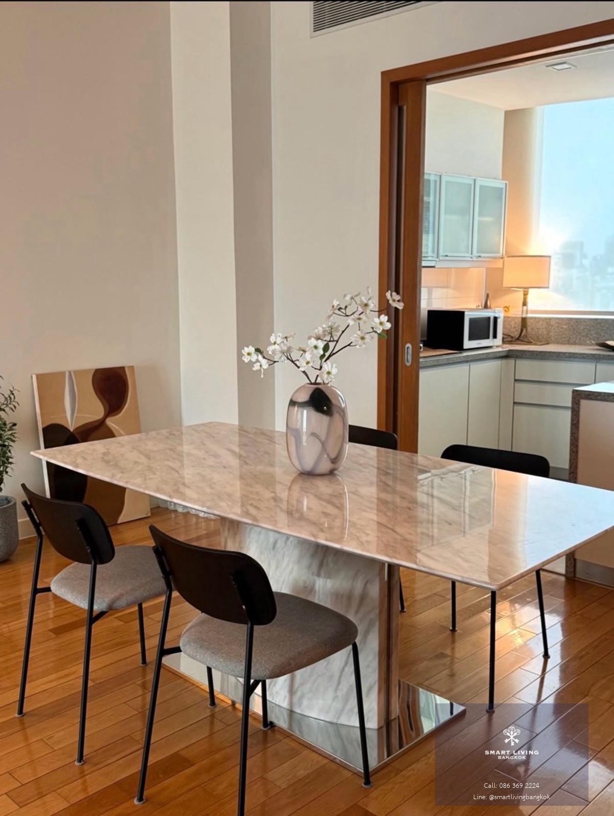 ขายคอนโด Millennium Residence สุขุมวิท 20 ห้องใหญ่ 146 ตร.ม 3 ห้องนอน ทำเลสุขุมวิทตอนใน ใกล้ BTS อโศก และ MRT สุขุมวิท เหมาะอยู่อาศัย หรือ ลงทุน