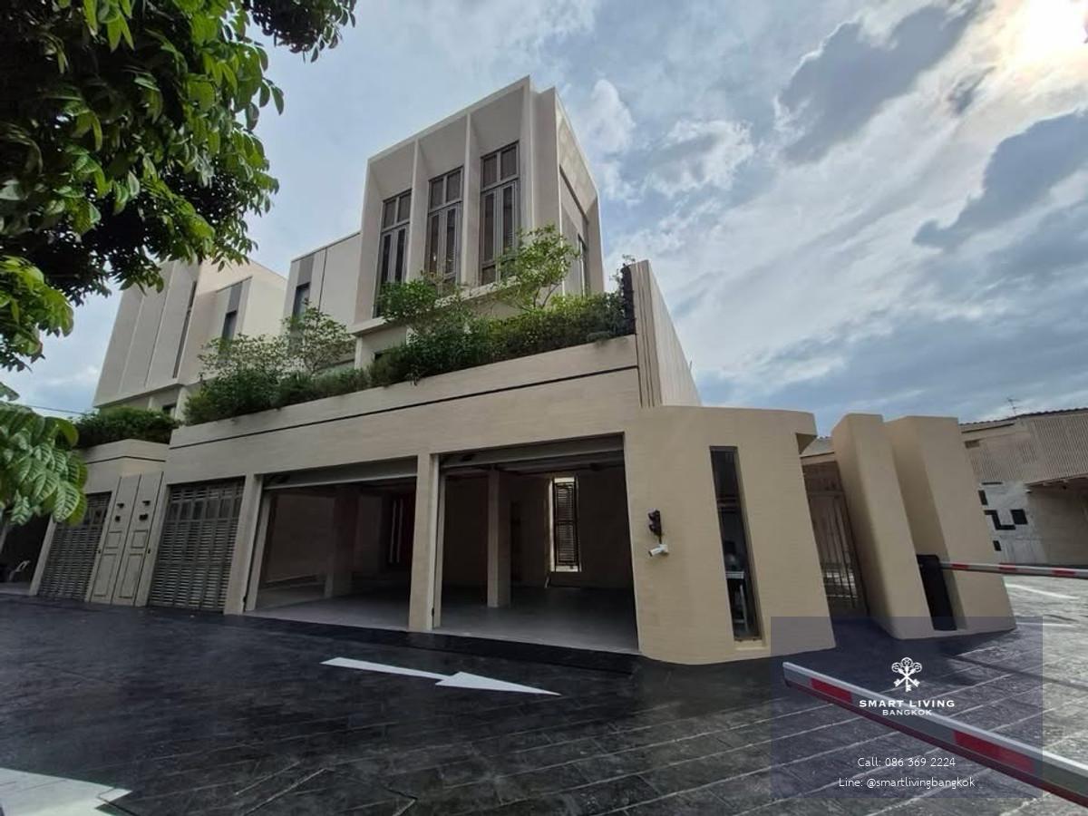 บ้านเดี่ยวลักชัวรี่ขาย ใจกลางสาทร ใกล้ทางด่วน พร้อมลิฟต์ส่วนตัวและสระว่ายน้ำ