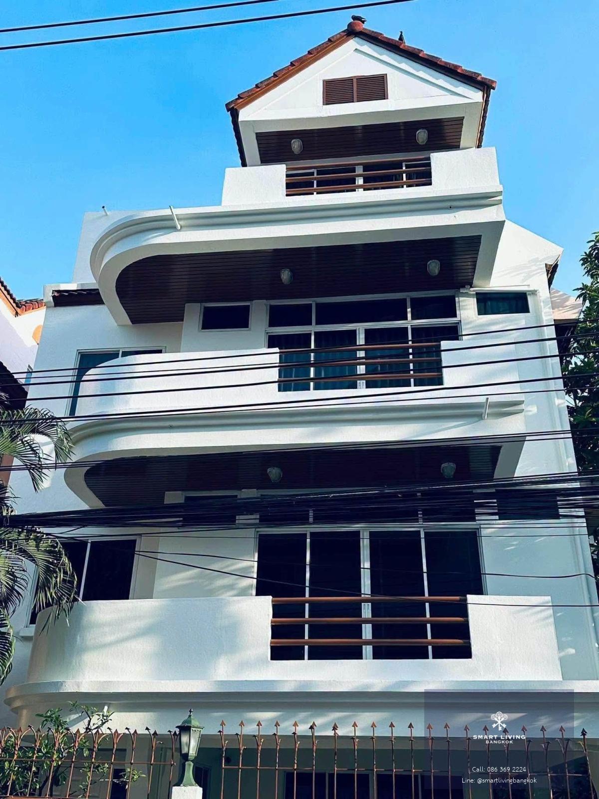 ให้เช่าบ้านเดี่ยว สุขุมวิท 31 ใกล้ BTS พร้อมพงษ์ 5 ห้องนอน 5 ห้องน้ำ ทำเลติดห้างเอ็มโพเรียม พร้อมเข้าอยู่