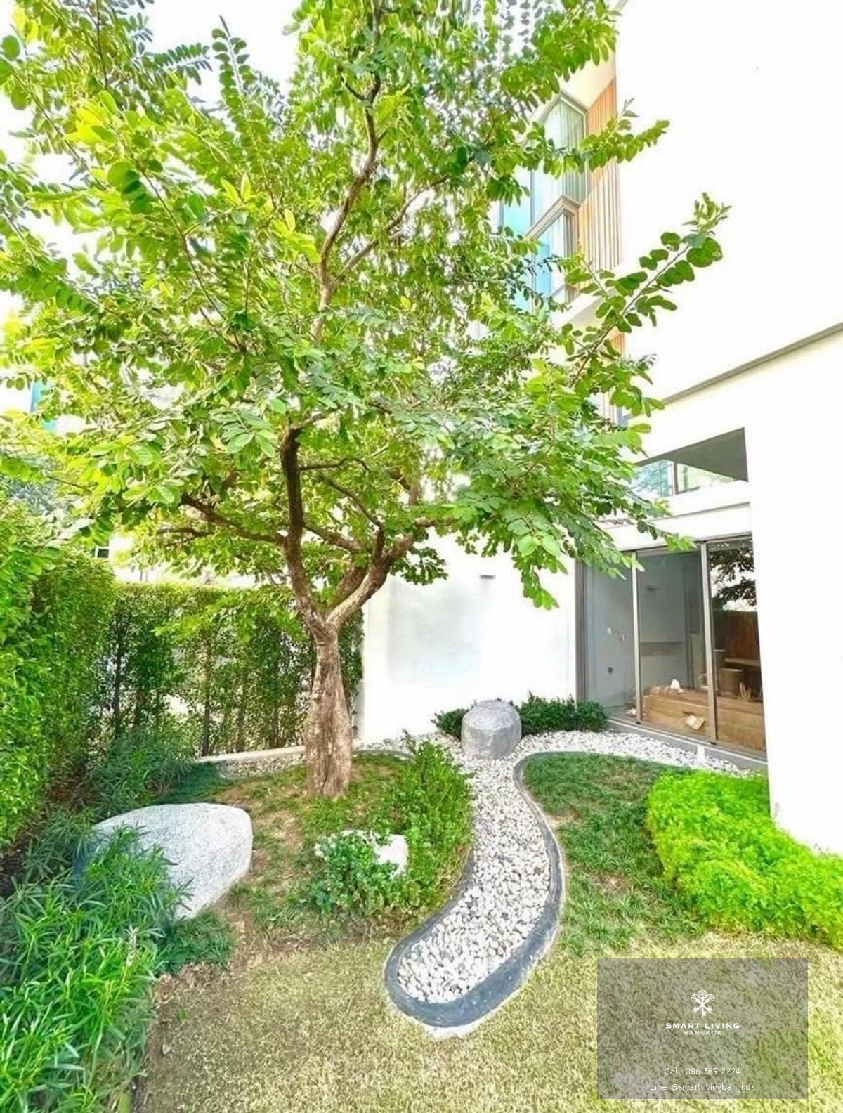 📢👇ให้เช่าบ้านหรูสไตล์โมเดิร์น ทำเล Prime Krungthepkreetha! 
 การใช้ชีวิตสุดพิเศษในชุมชนส่วนตัวด้วยพื้นที่ภายในกว้างขวาง เพดานสูง และสิ่งอำนวยความสะดวกระดับพรีเมี่ยม เหมาะสำหรับครอบครัวที่ต้องการความสะดวกสบาย ความเป็นส่วนตัว และการเข้าถึงตัวเมืองที่สะดวกสบ