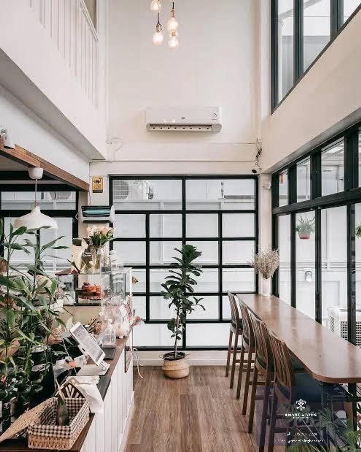 ให้เช่าอาคารพาณิชย์ 2 ชั้น สไตล์คาเฟ่ เอกมัย ใกล้ถนนสุขุมวิท พื้นที่ 200 ตร.ม.