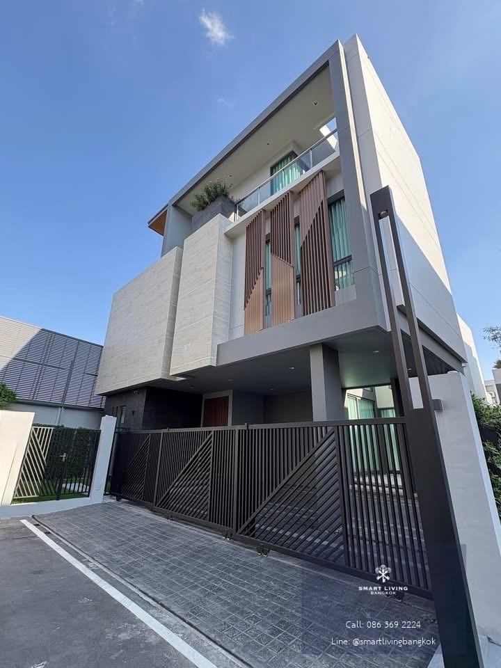 บ้านเดี่ยวใหม่ 3 ชั้น พัฒนาการ ใกล้ทางด่วน เข้าเมืองง่าย ใกล้โรงเรียนนานาชาติและโรงพยาบาล พร้อมอยู่ทันที