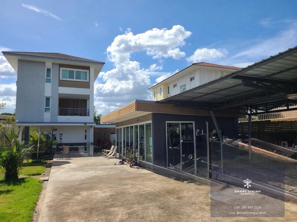 ขายบ้านเดี่ยว 3 ชั้น ที่ดิน 200 ตารางวา ซอยโยธินพัฒนา เลียบด่วนเอกมัย–รามอินทรา ใกล้ Central EastVille และ CDC พื้นที่ใช้สอย 450 ตร.ม เดินทางสะดวกใกล้ทางด่วน