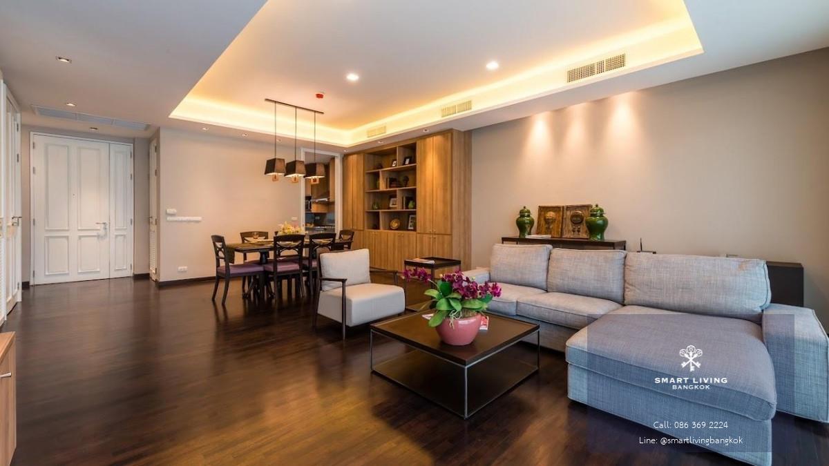 📢👇Special unit by the pool,  big living room,  near Lumpini park , Velaa community mall, ONE Bangkok , easily access to many street.