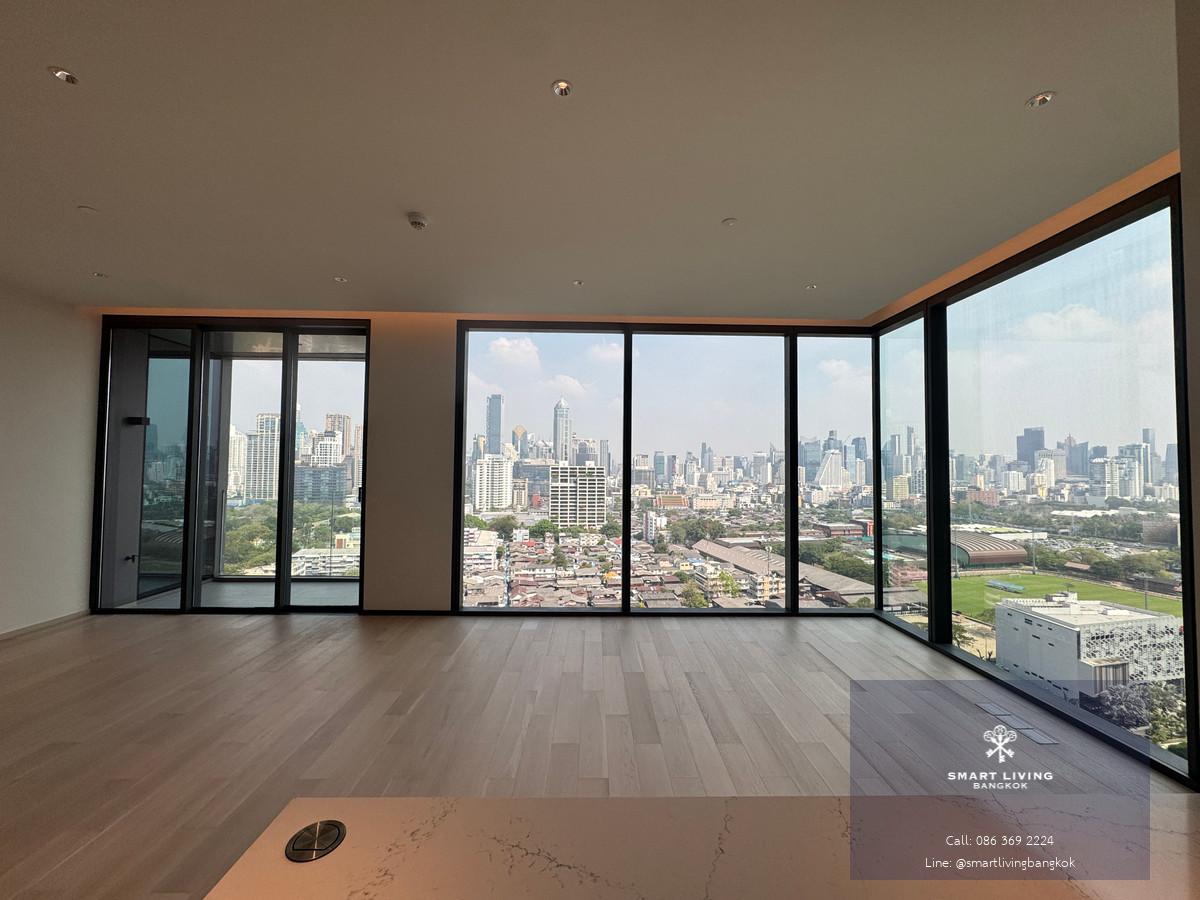 ✨ ใช้ชีวิตใจกลางเมือง พร้อมพื้นที่ส่วนตัวระดับ Super Luxury  พื้นที่ขนาดใหญ่ 135.9 ตร.ม. (Rare มากในย่าน CBD)