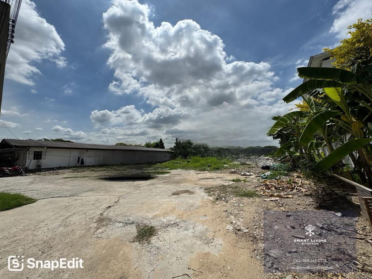 ที่ดิน 1 ไร่ พร้อมสิ่งปลูกสร้าง ใจกลางกรุงเทพกรีฑา ทำเลหายาก เหมาะลงทุนระยะยาว