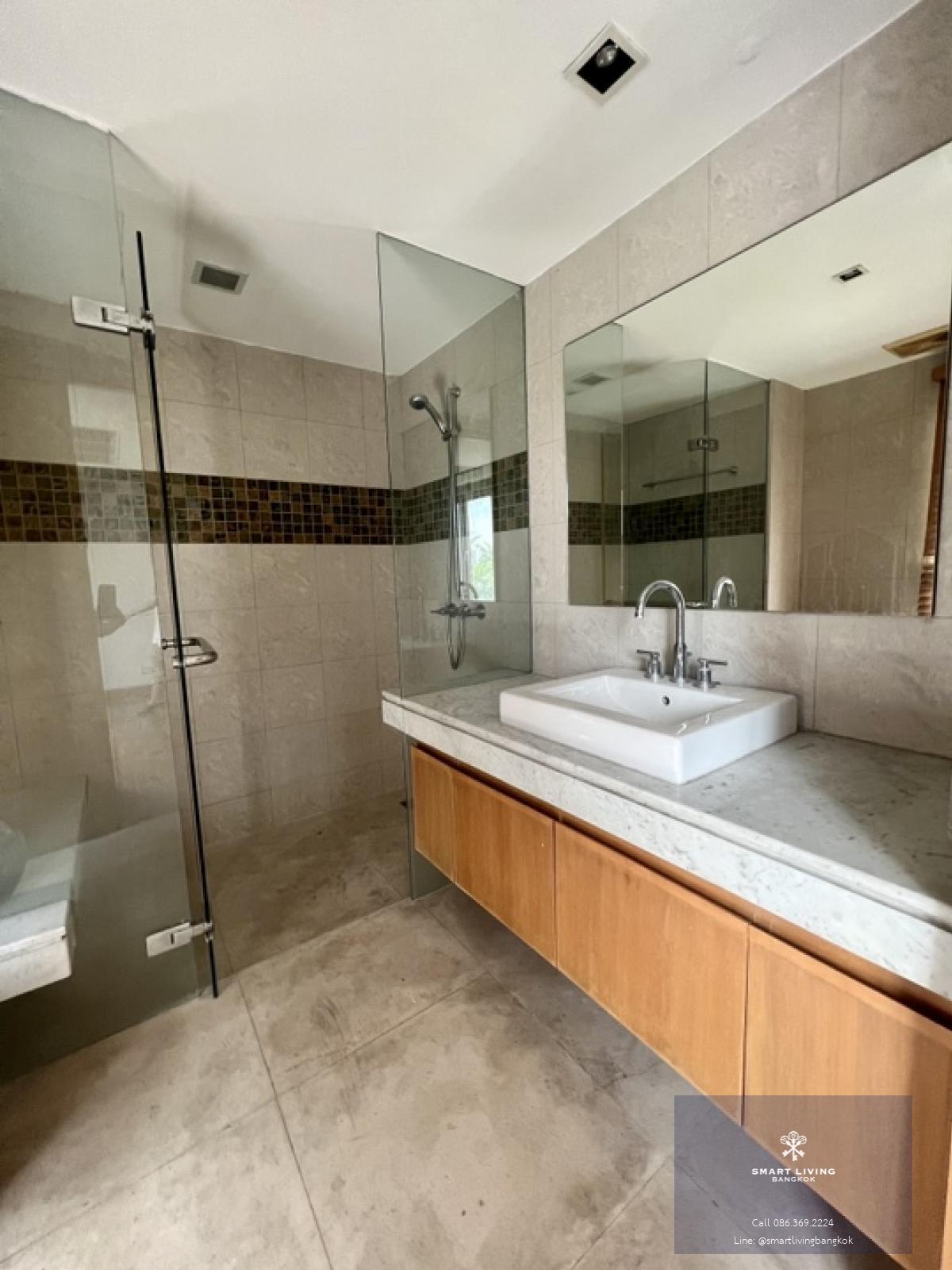 📢👇 Luxury 5-storeys , 2 combine house  for sale , with in-house lift, layout functional , 2 double volume living room1 hometheatre, 1 work-out room with jacuzzi