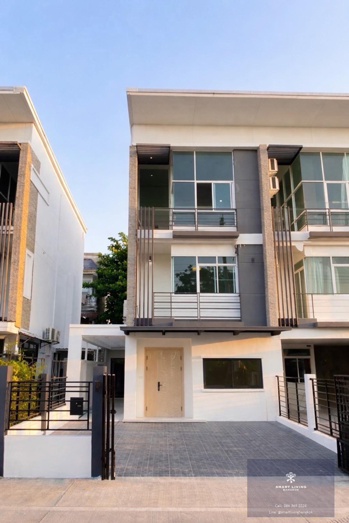 ทาวน์โฮม 3.5 ชั้น นาคนิวาส 48 ลาดพร้าว71 รีโนเวทใหม่ แปลงมุม 34 ตร.ว ใกล้ Central Eastville เหมาะอยู่อาศัยหรือทำออฟฟิศ