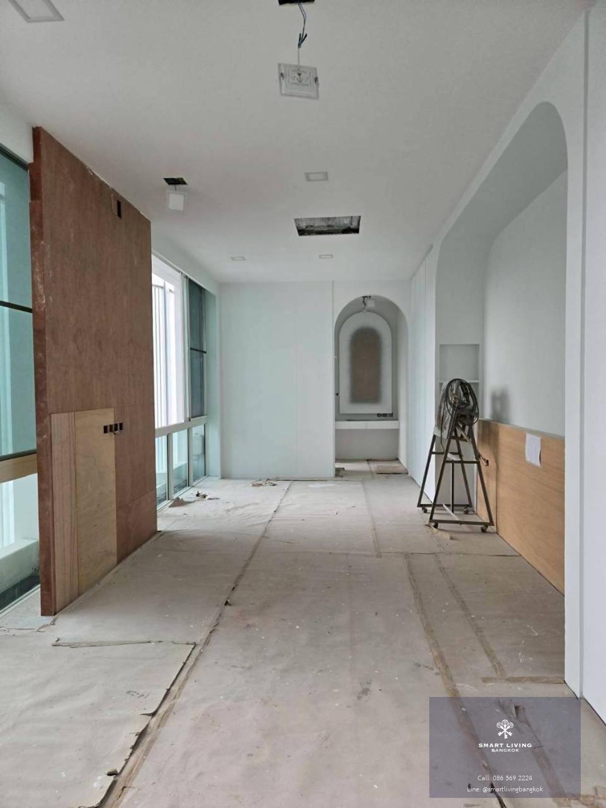 ✨ขายบ้านเดี่ยวโครงการหรูระดับ Super Luxury สไตล์ Modern Minimalที่  Vive Bangna 4ห้องนอน ขนาด 354ตรม. มาพร้อมเอกลักษณ์ชัดเจนมาก คือโทนสีขาวทั้งหลัง