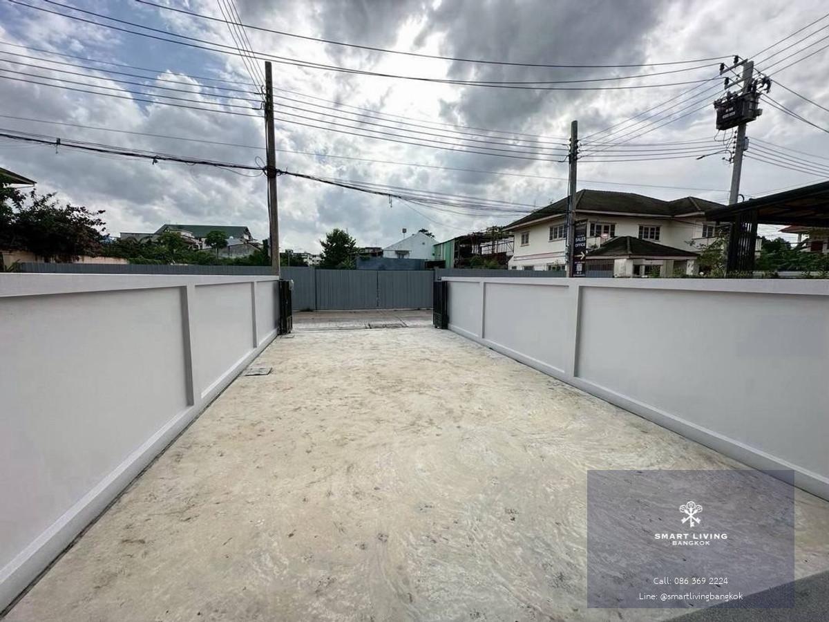 ทาวน์โฮมให้เช่า โชคชัย 4 สตรีวิทยา 2 พื้นที่ใช้สอย 300 ตร.ม ฟังก์ชันครบ รองรับทั้งอยู่อาศัยและทำธุรกิจ