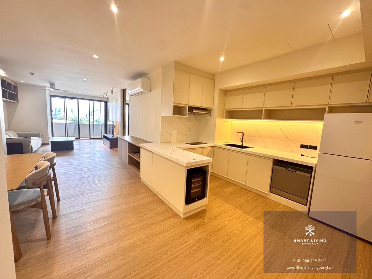 ให้เช่า คอนโด  Lake Avenue  1 ห้องนอน 96 ตร.ม. ห้องใหม่มาก  พร้อมเข้าอยู่ เฟอร์นิเจอร์ครบ