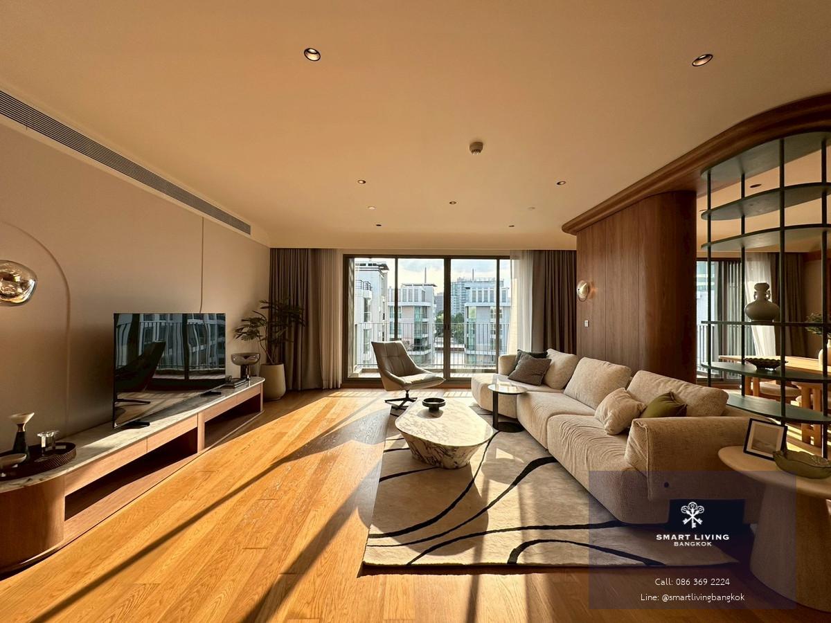 Condo for sale just only 164,xxx per/sq.m! 4 Bedroom combine very huge size located at Yenakart easy to access Sathorn and Rama 4