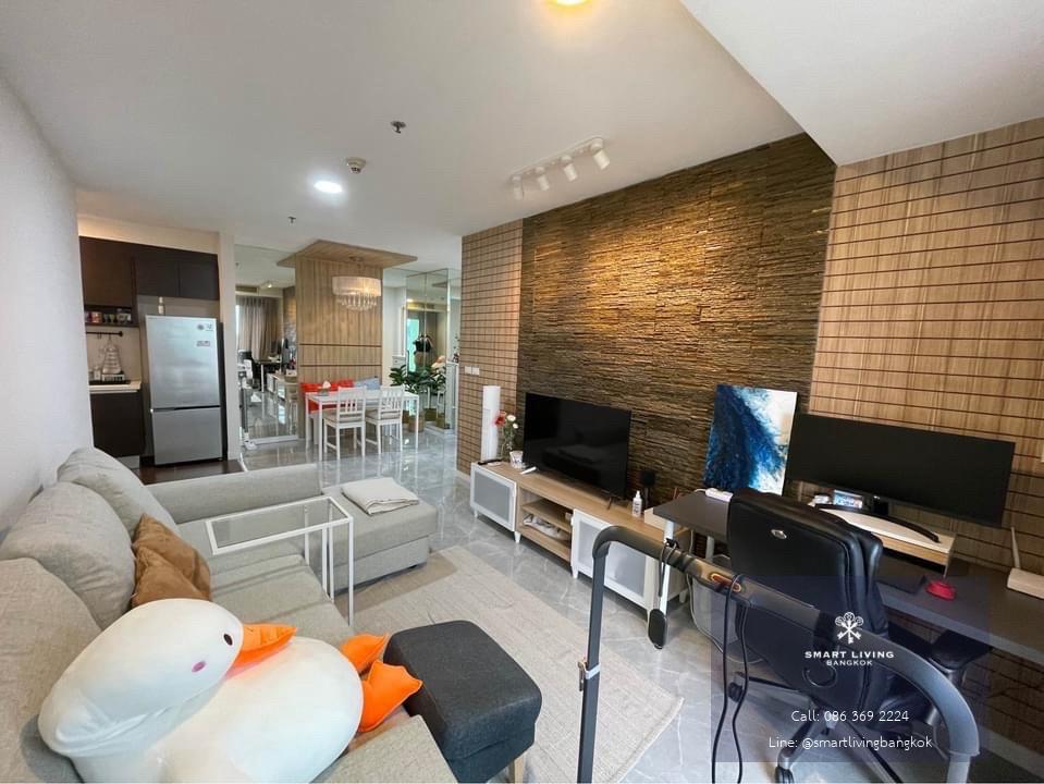 ให้เช่าคอนโดหรูรีโนเวทใหม่ 1 ห้องนอน (56 ตร.ม.) ทำเลทองหล่อ ห้องมุม วิวเมืองไม่บล็อค เดินเพียง 7 นาทีถึง BTS ใกล้ EM District และ รพ.สมิติเวช