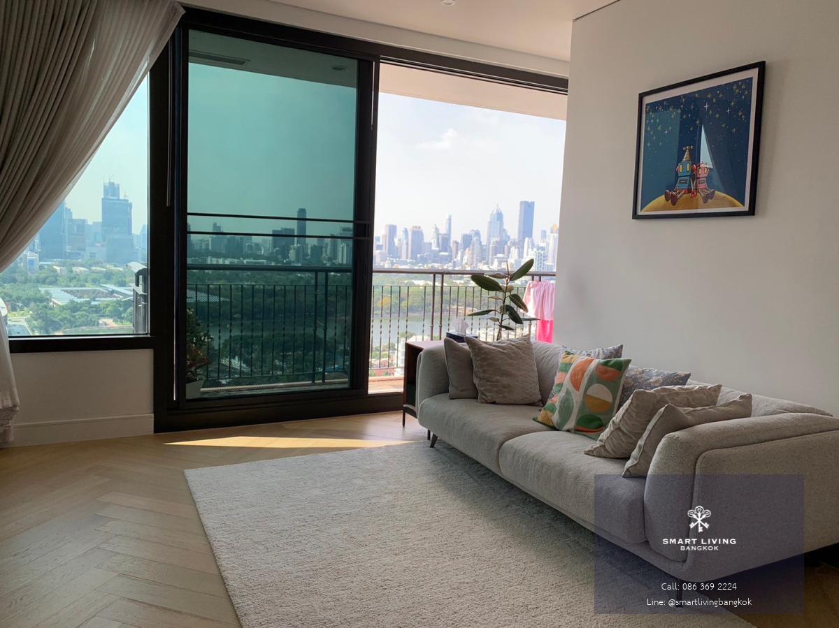 ขายคอนโดลักชัวรี  ไซส์ใหญ่ 160 ตร.ม. 3 ห้องนอน 4 ห้องน้ำ (Pet-Friendly) ชั้นสูง วิวเมือง CBD ใกล้ Emsphere และ BTS/MRT