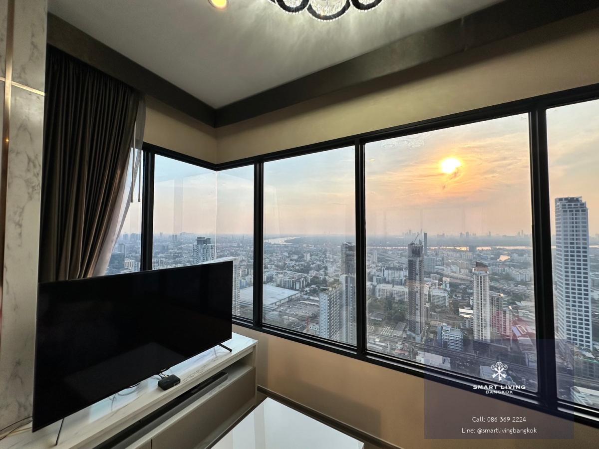 ขายคอนโดหรูชั้นบนสุด (Top Floor ) ขนาด 54.8 ตร.ม. ฟังก์ชันยืดหยุ่น 2 ห้องนอน ทำเลอ่อนนุช พร้อมระบบ Auto Parking และ Shuttle Service ส่ง BTS