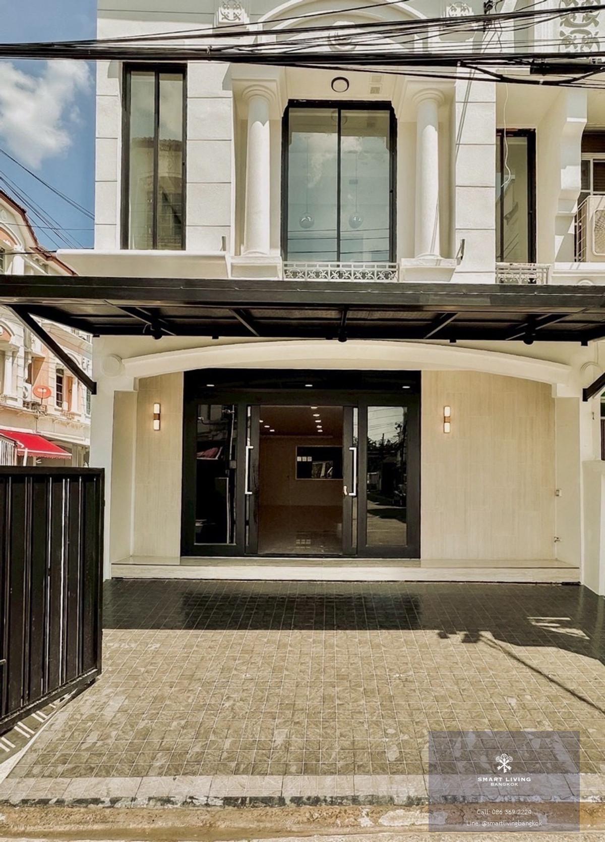 ขายโฮมออฟฟิศ พระราม 9 ลาดพร้าว 4 ชั้น หลังมุม รีโนเวทใหม่ ติดถนนใหญ่ ใกล้ทางด่วน เหมาะทำธุรกิจและลงทุน