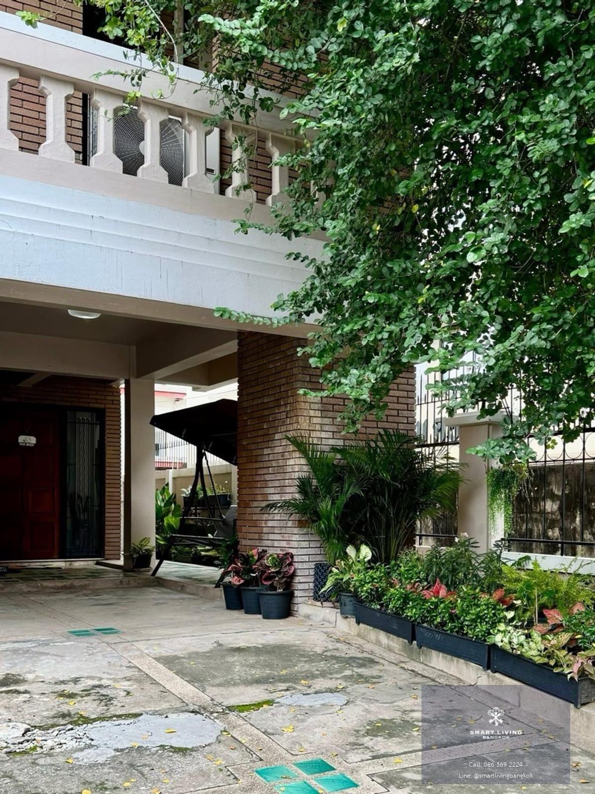 โฮมออฟฟิศให้เช่า สุขุมวิท 4 รีโนเวทใหม่ทั้งหลัง เหมาะทำสำนักงาน บริษัท และคลินิก