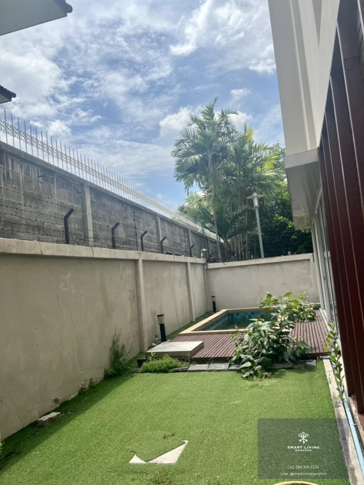 📢👇 Luxury 5-storeys , 2 combine house  for sale , with in-house lift, layout functional , 2 double volume living room1 hometheatre, 1 work-out room with jacuzzi