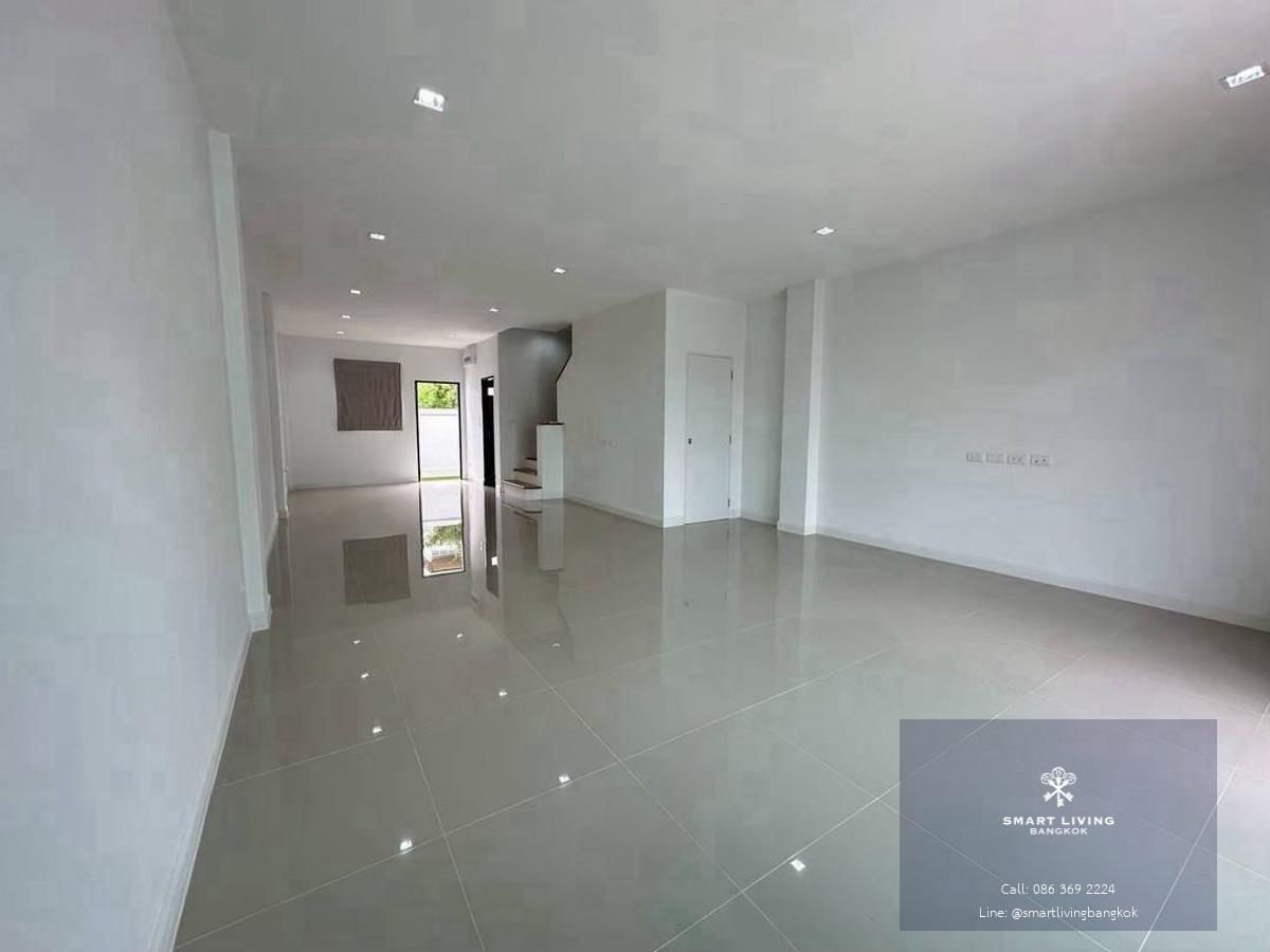 ทาวน์โฮมให้เช่า โชคชัย 4 สตรีวิทยา 2 พื้นที่ใช้สอย 300 ตร.ม ฟังก์ชันครบ รองรับทั้งอยู่อาศัยและทำธุรกิจ