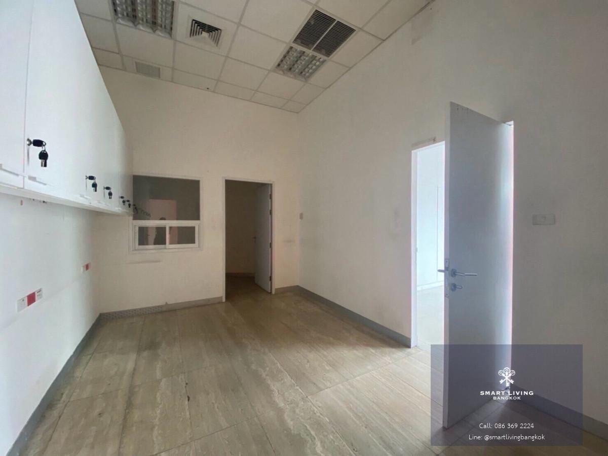 พื้นที่สำนักงานให้เช่า ชั้น 1 ใกล้ MRT หัวลำโพง ขนาดใหญ่ 183 ตร.ม ทำเลเด่นย่านเยาวราช ใกล้แหล่งธุรกิจและการค้าสำคัญของกรุงเทพ