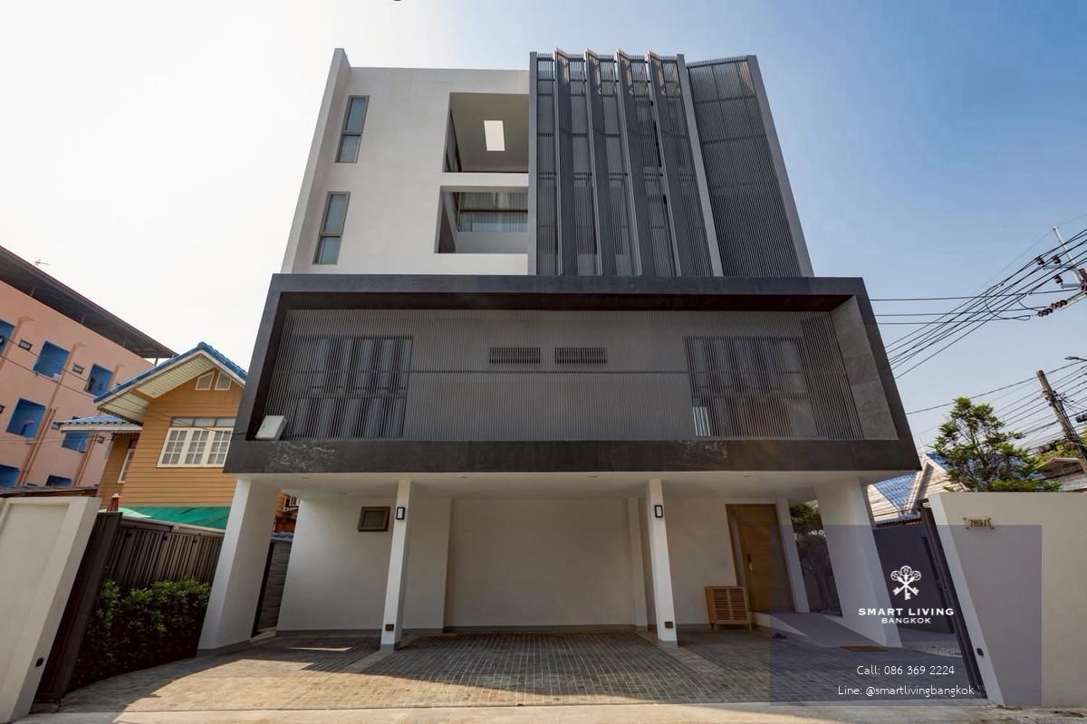 พูลวิลล่า 4 ชั้น โครงการ SYMMETRY เกษตร–นวมินทร์  ที่ดิน 45 ตร.ว พื้นที่ใช้สอย 410 ตร.ม พร้อมลิฟต์ส่วนตัว ราคา 29,900,000 บาท หรือเช่า 270,000 บาทต่อเดือน