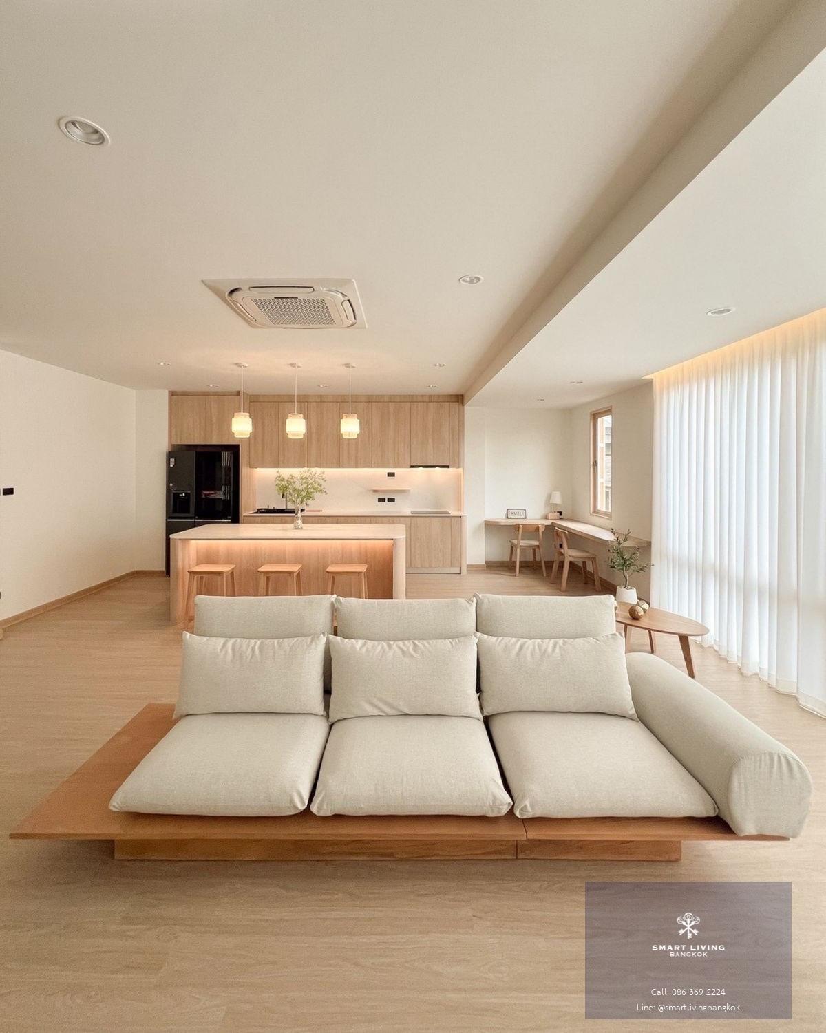 ขายบ้านเดี่ยวสไตล์มินิมอล ย่านประดิพัทธ์ 4ห้องนอน ขนาด 297 ตรม. พร้อมเฟอร์นิเจอร์มินิมอล ใกล้ทางด่วน, BTS อารีย์