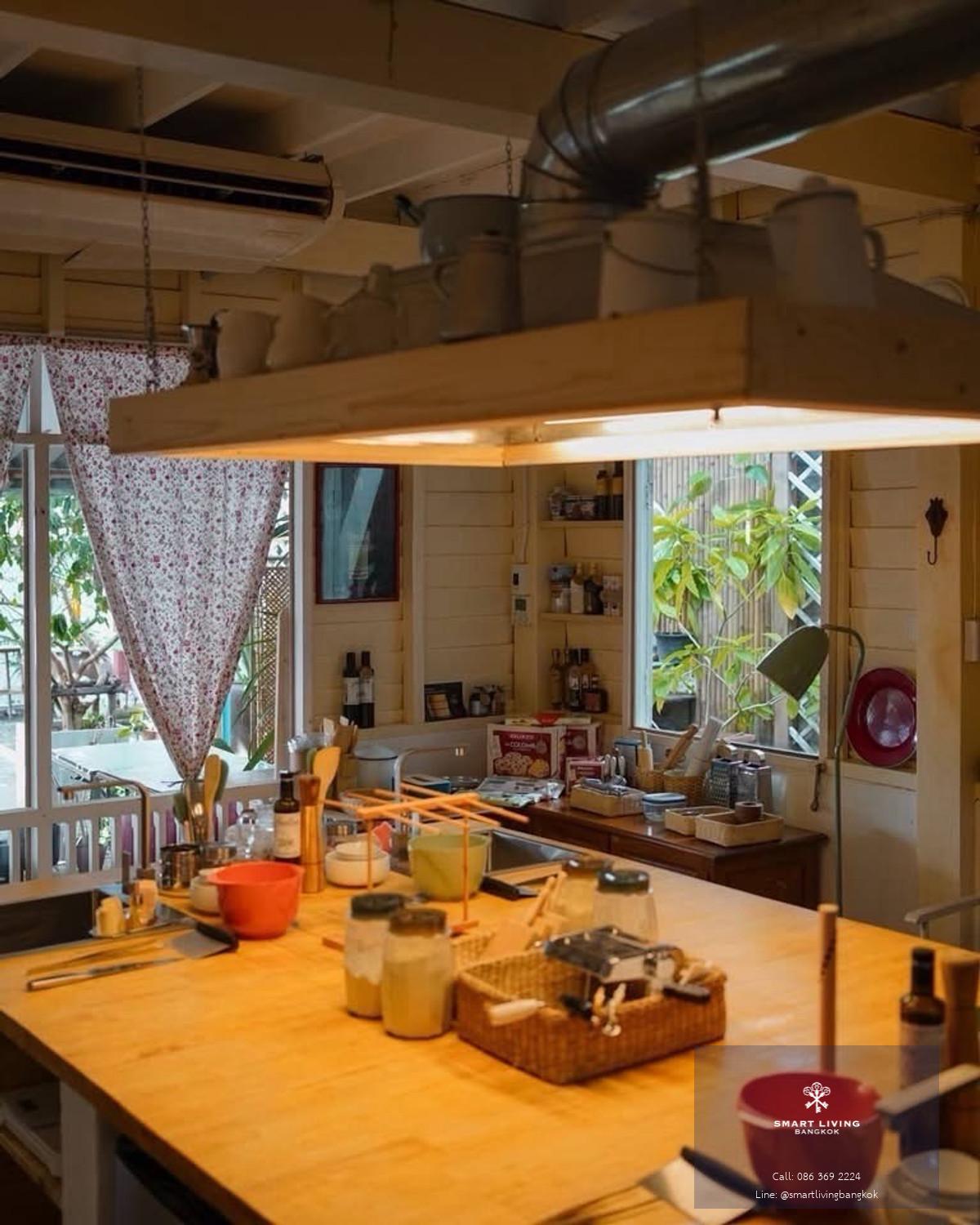 บ้านพาณิชย์สีลม CBD 600 ตร.ม ราคาเซ้ง 3,190,000 บาท ต่ำกว่าทุน พร้อมฐานลูกค้าเดิม