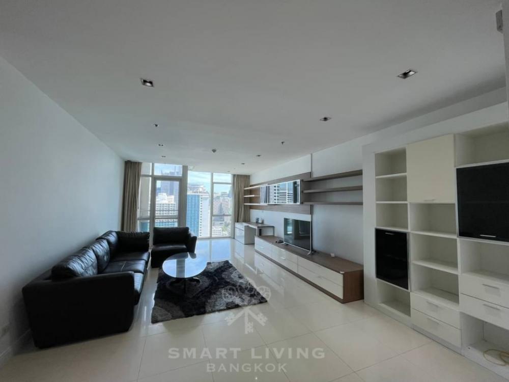 For rent :one of Luxury condominium in the nice area of Bangkok  Athenee residence