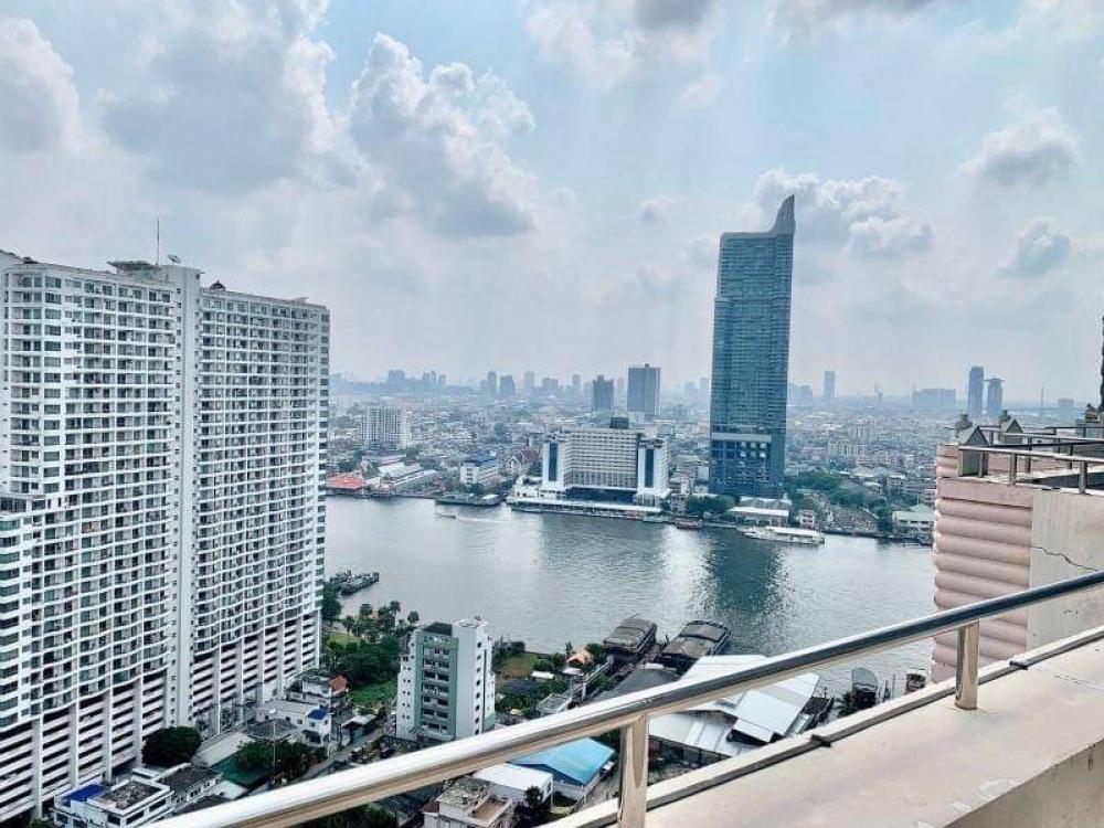 Hot price!! Sell with tenant til May 24 at WATERMARK CHAOPHRAYA , Penthouse 3 bed luxury decorated river view sell only 33MB