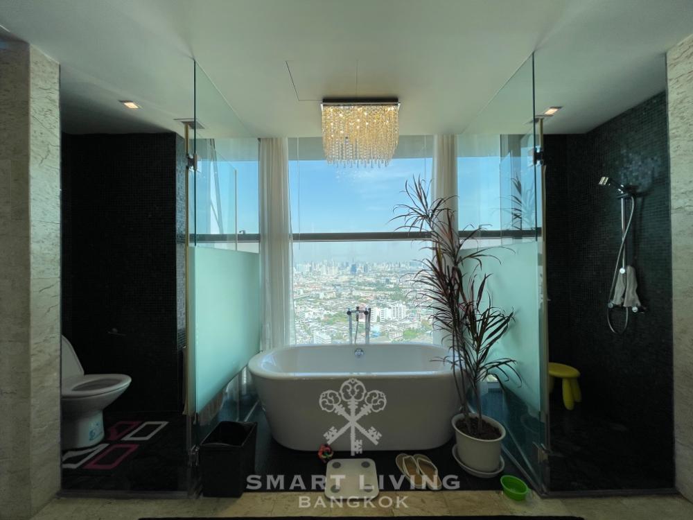 This Price is CHEAP!! Super modern design, Luxury furnitures on a high floor and #PetFriendly @49,000,000 Baht