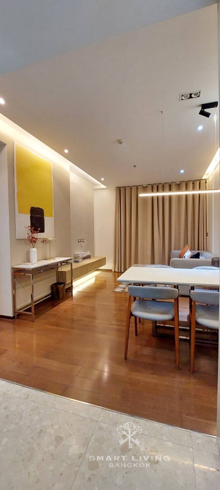 The Address Skv 28, ONLY 55,000 Baht, 5 mins walk to Thonglor or Promphong station. Near Emporium and Emquartier