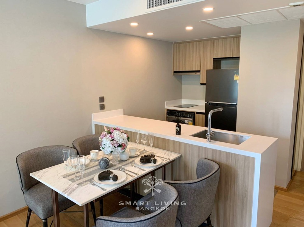 Na Vara Residence brand new 1 bed with lovely city view, close to  to Mercury ​Ville and Central Embassy.