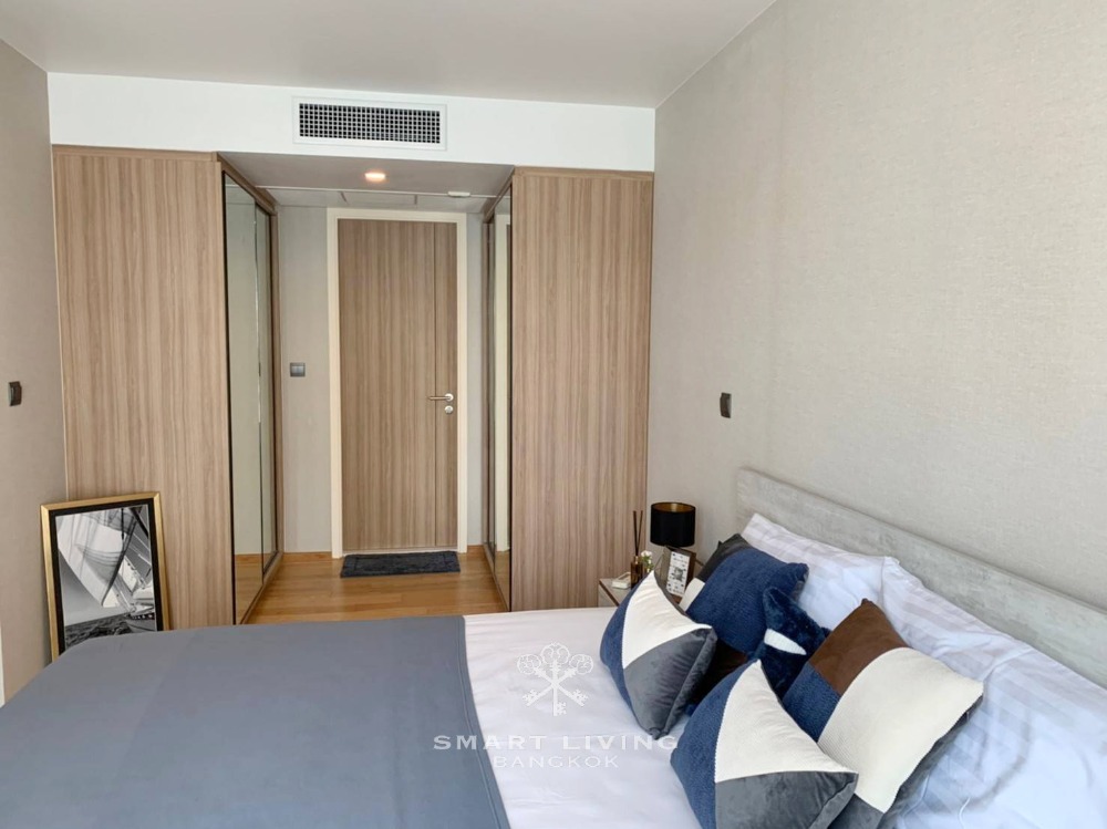 Na Vara Residence brand new 1 bed with lovely city view, close to  to Mercury ​Ville and Central Embassy.