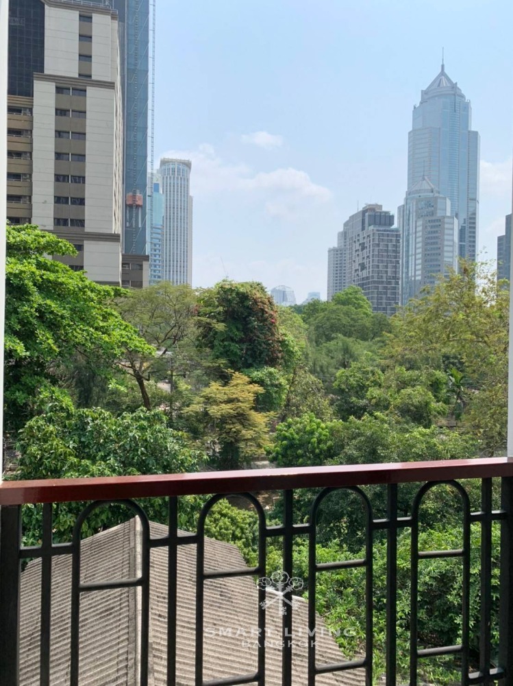 Na Vara Residence brand new 1 bed with lovely city view, close to  to Mercury ​Ville and Central Embassy.